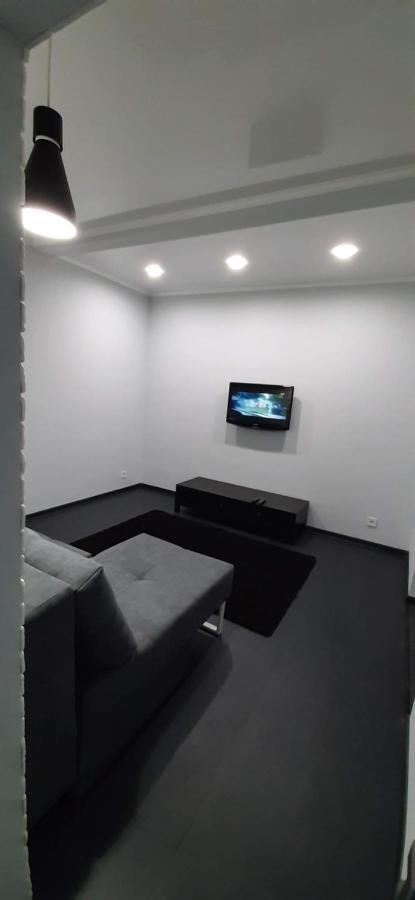 Modern Apartment In The Center Of Town Кишинев Екстериор снимка